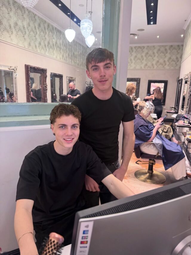 Ready for the week ahead.

📍Castle Towers, Castle Hill

#castletowers #castletowershair #castlehillhairdresser