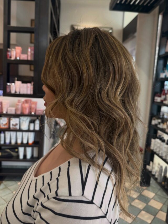 Soft L, lived in waves for the warmer months.

📍Castle Towers,  Castle Hill. 

#SanctuaryForHair #BlowDryCastleHill #CastleHillHairSalon #CastleTowersHairSalon #HillsDistrictHair