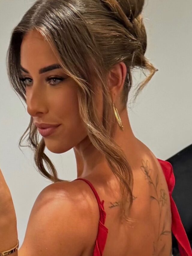 Our stunning client, wedding ready ❤️

Book your next event with Sanctuary on (02) 9634 8985 or link in bio ✨

#castlehillhair #weddingguesthair #castlehillevent #castetowershair