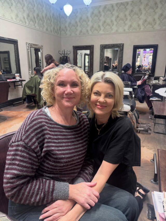 Our beautiful client 🙏 Happy Saturday from Sanctuary 

📍 Castle Towers, Castle Hill

#CastleHillHairdresser #eventhair #SanctuaryForHair #HillsDistrictHair #LuxuryHairSalon